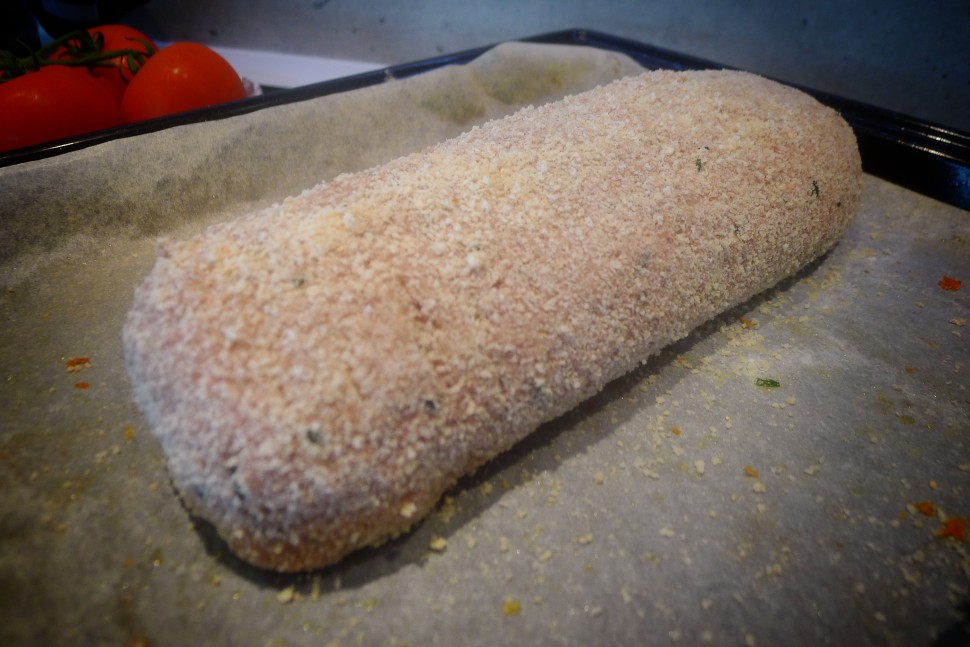 Hackbraten mit panierter Kruste
